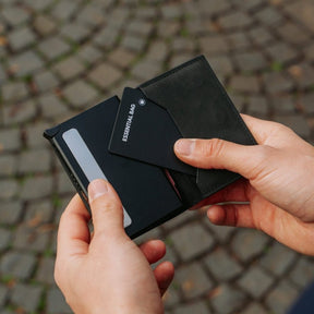 <tc>Tracker Card</tc> 3.0 Apple <tc>and</tc> Android