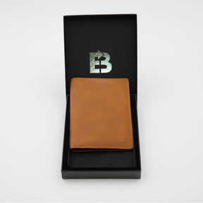 <tc>Passport Holder</tc>